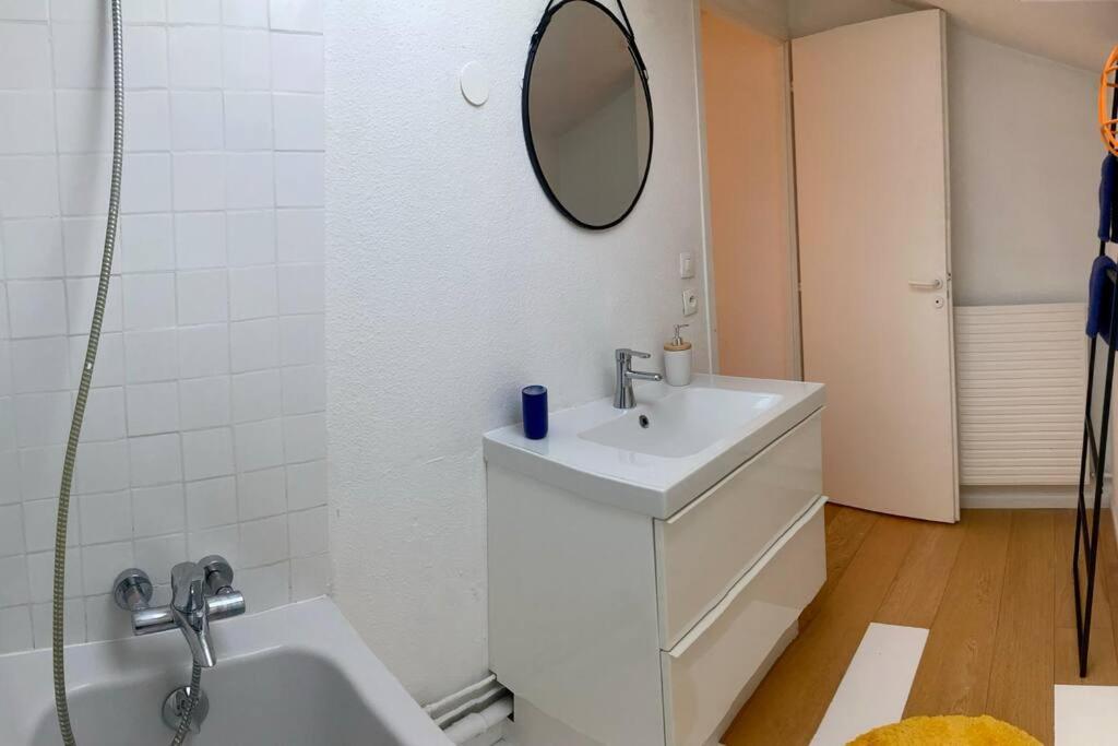 Charmant Appartement Pop - Arty โทนง-เลส์-แบงส์ ภายนอก รูปภาพ